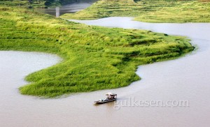 Shibaozhai'den görünen nehir manzarası.